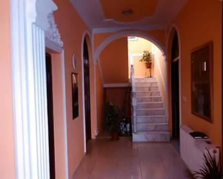 Cane Smestaj Pensiune *